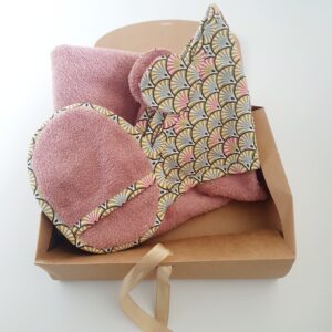 Box Cadeaux Cape de bain + gant assorti "éventails or et rose"