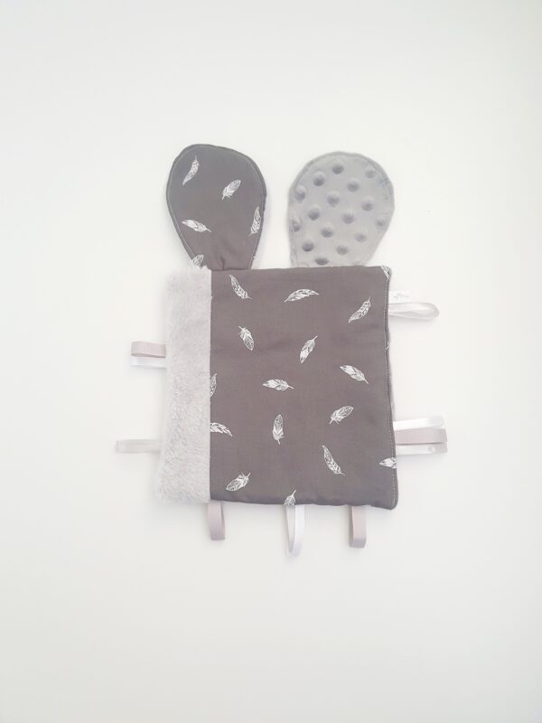 Doudou étiquettes gris plumes – Image 2