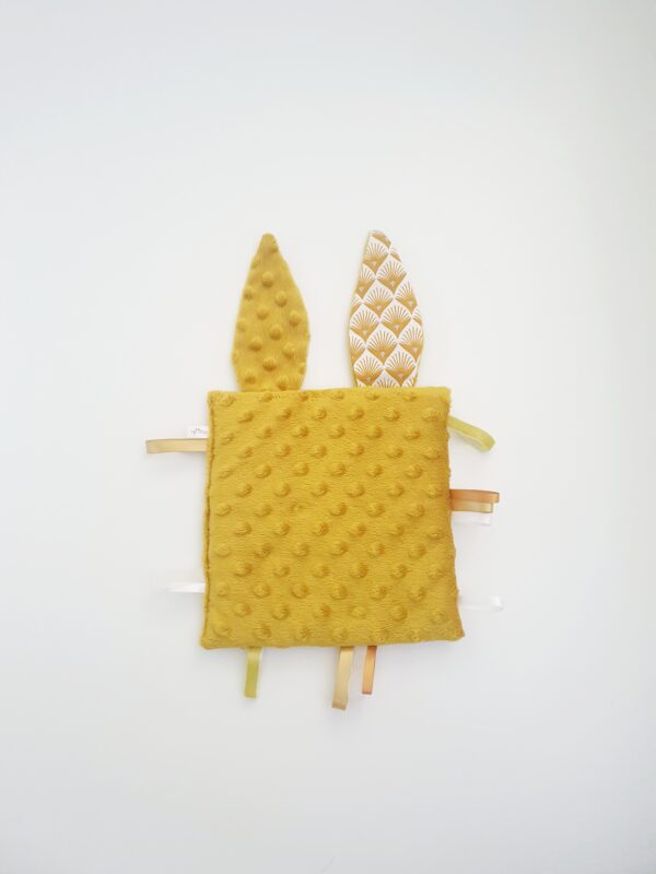 Doudou étiquettes paon jaune – Image 3