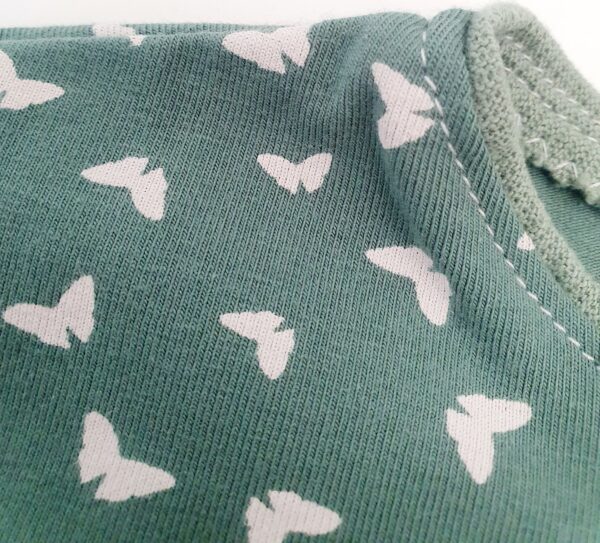 T-Shirt papillons green 3 ans – Image 4