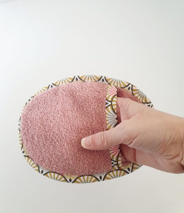 Box Cadeaux Cape de bain + gant assorti "éventails or et rose" – Image 7
